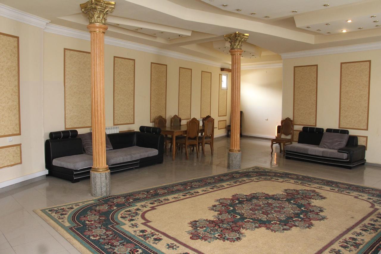 Aratta Hotel Argavand Exterior foto